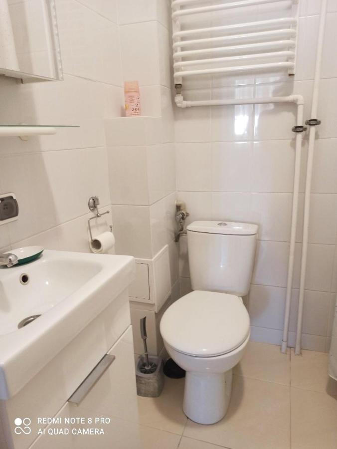 Comfortable And Quiet Flat In Апартаменти